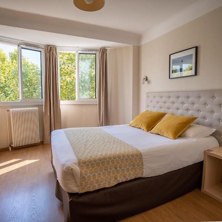 Hotel Mondial Перпинян Екстериор снимка