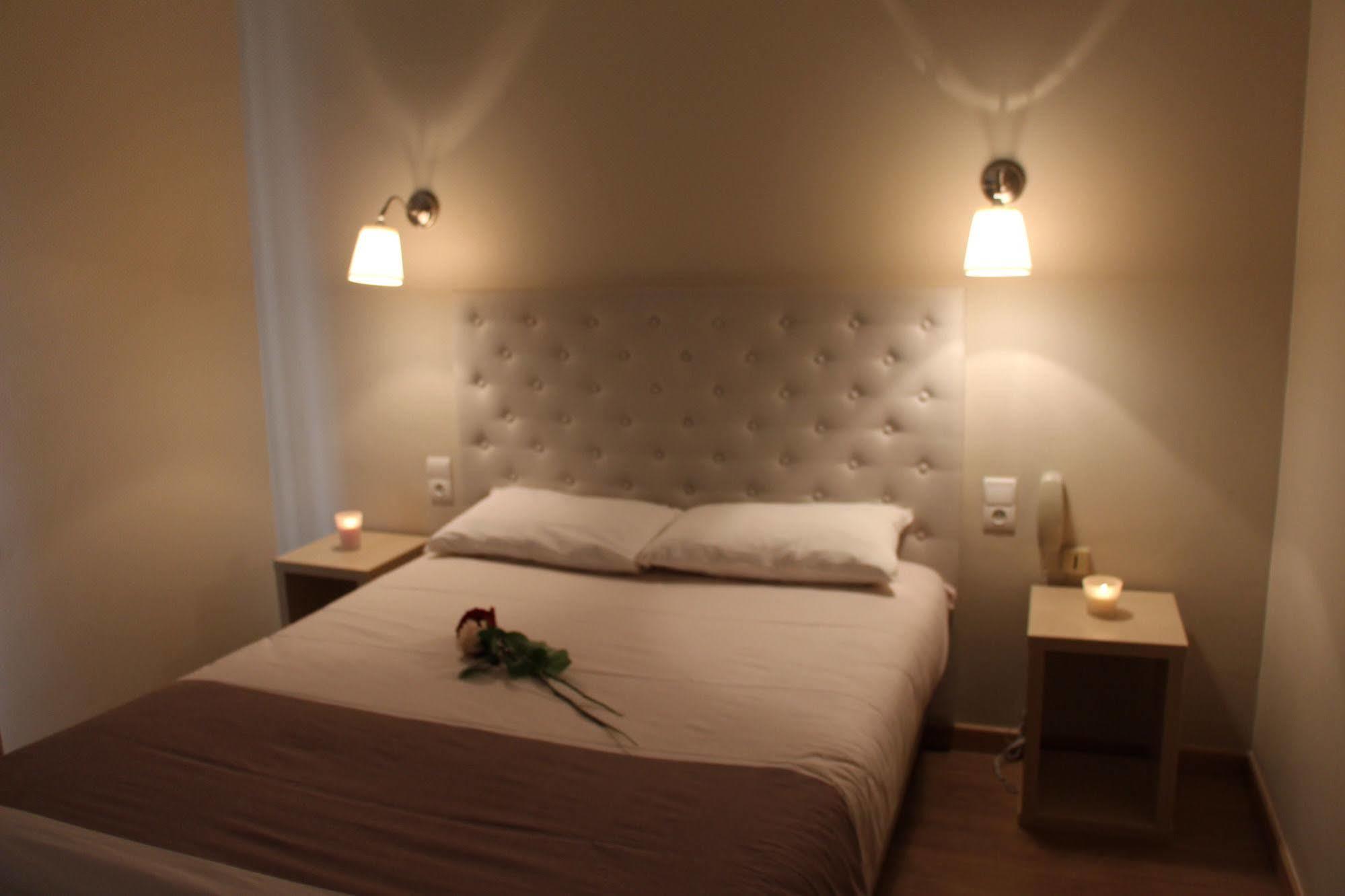 Hotel Mondial Перпинян Екстериор снимка
